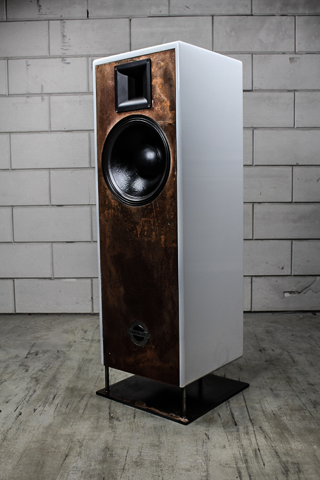 Amy front- white lacquered with iron front plate